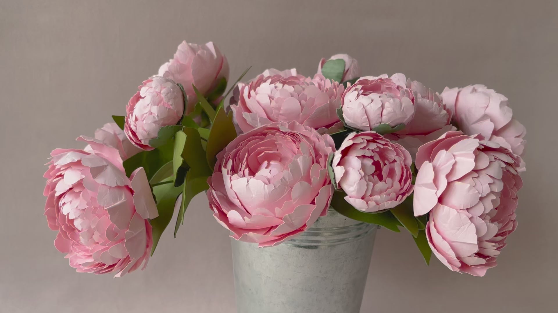 Scoringtool Paper Flower Bouquet ASSEMBLED VIDEO, Includes Flowers
